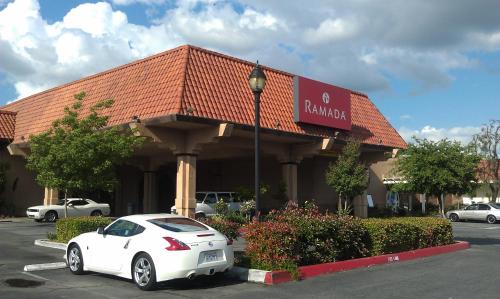 Фотография гостиницы Ramada by Wyndham Fresno North