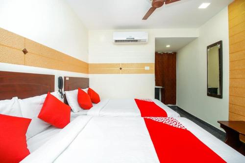Фотография гостиницы HOTEL BOOPATHI Madurai