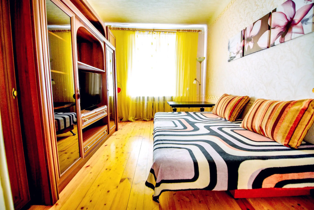 Фотография квартиры Двухкомнатные Апартаменты ЦЕНТР ГОРОДА Интернациональная 92