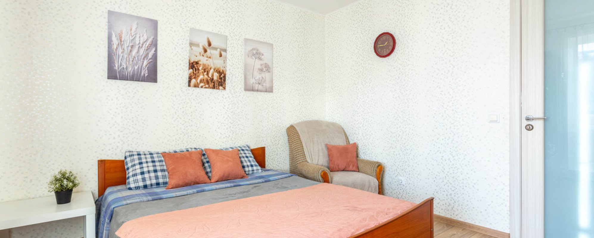 Фотографии квартиры ОнегоГрад на Софьи Ковалевской