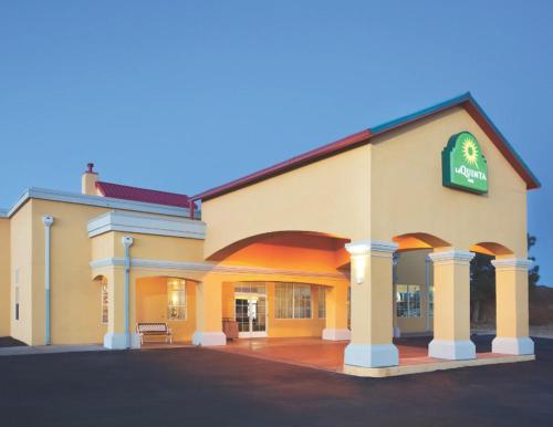 Фотография гостиницы La Quinta Inn & Suites by Wyndham Santa Rosa Sonoma