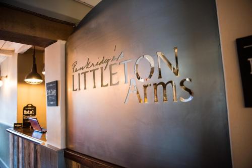 Фотография мини отеля The Littleton Arms