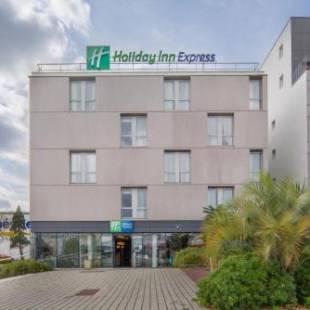 Фотографии гостиницы 
            Holiday Inn Express Saint-Nazaire, an IHG Hotel