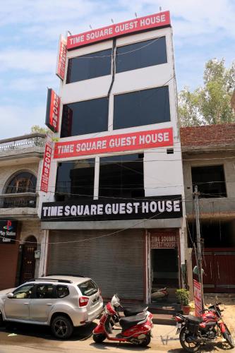 Фотографии гостиницы 
            Time Square Guest House