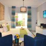 Фотография гостиницы Chesterfield Hotel & Suites