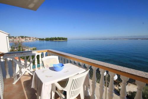 Фотография гостевого дома Apartments by the sea Preko, Ugljan - 8384