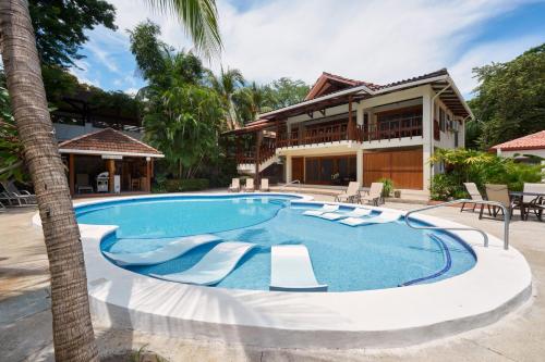 Фотография гостиницы The Coast Beachfront Hotel