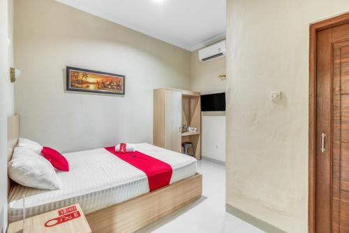 Фотография гостиницы RedDoorz near Jogja National Museum