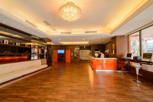 Фотография гостиницы San Hua Hotel