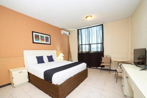 Фотография гостиницы Capital OC hotel Marney