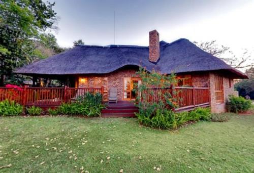 Фотография гостевого дома Kruger Park Lodge - AM8 - 3 Bedroom Chalet