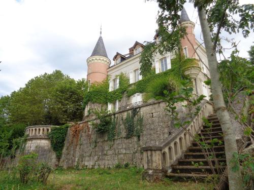 Фотография гостевого дома Château de Saint-Genix