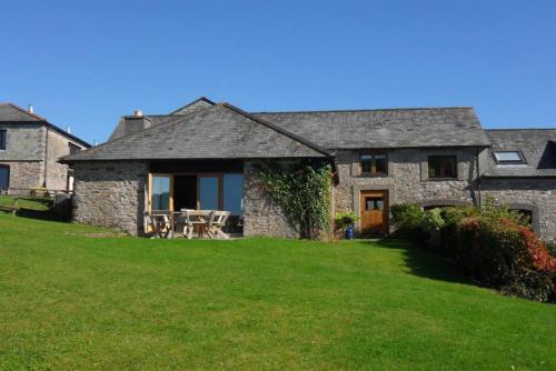 Фотография гостевого дома Blackness Barn - Spacious Family Home with River Views,