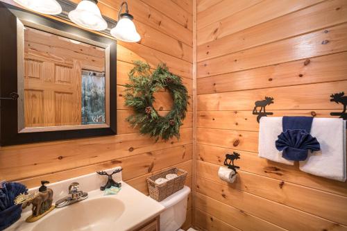 Фотография гостевого дома Bear Creek Falls Retreat