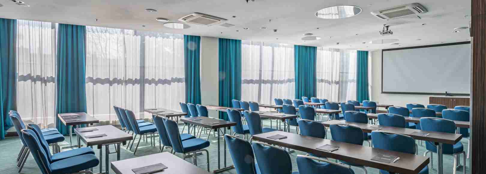 Фотография конференц-зала Зал Пожарский