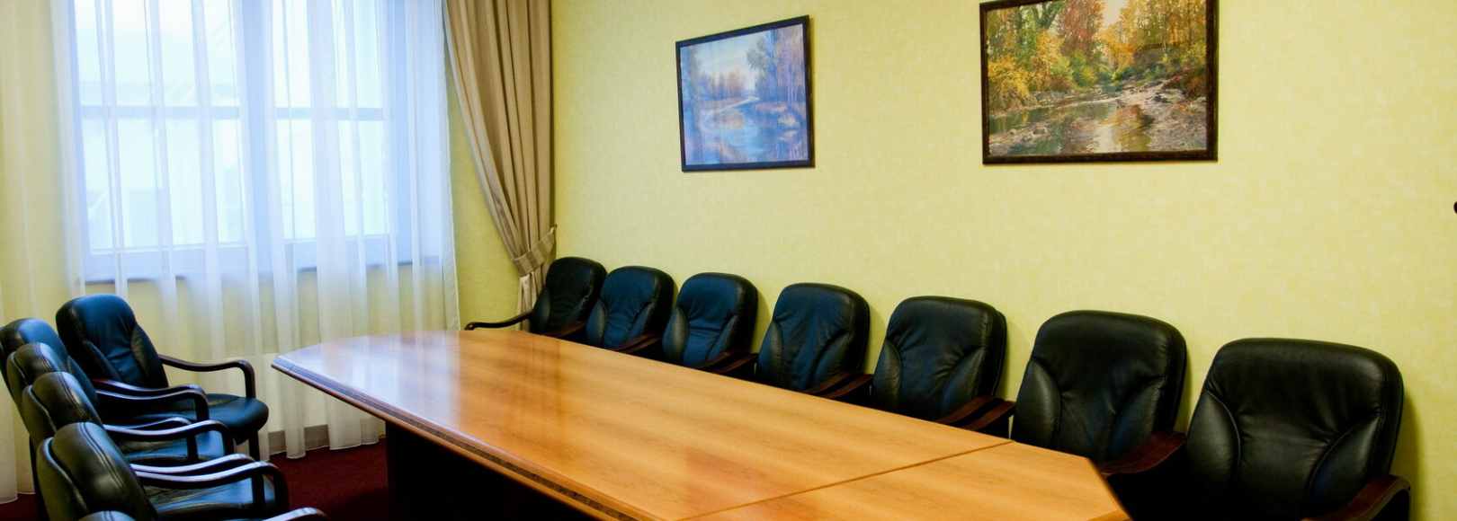Фотография комнаты для переговоров Комната для переговоров Беловодье
