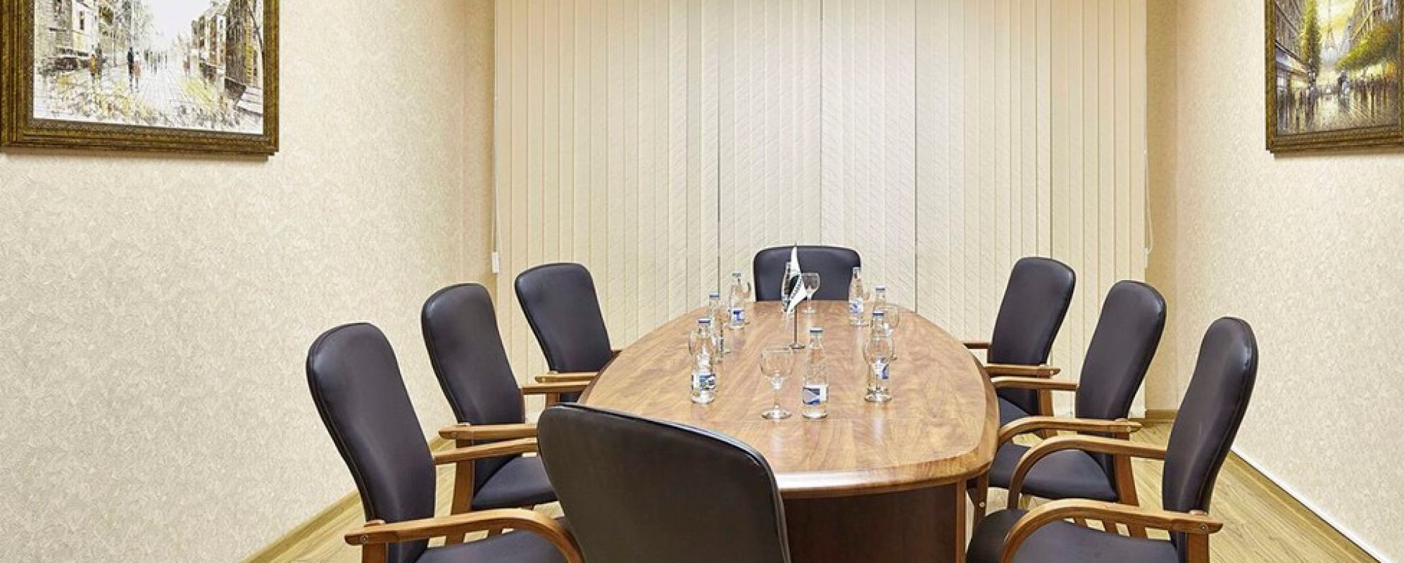 Фотографии комнаты для переговоров Комната совещаний