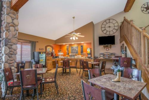 Фотография гостиницы AmericInn by Wyndham Pampa Event Center