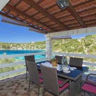 Фотографии гостевого дома
Seaside house for families with children Cove Stratincica, Korcula - 9265