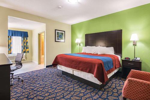Фотография гостиницы Rodeway Inn and Suites Ithaca