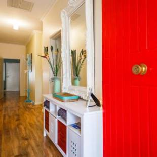 Фотографии гостевого дома
Indulge Homes - 77 Olive