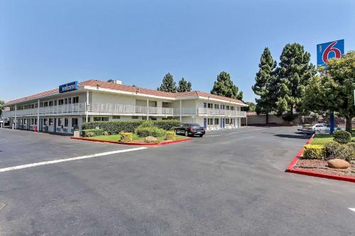 Фотография гостиницы Motel 6-San Jose, CA - South