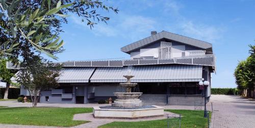 Фотографии гостиницы
Albergo Aurora