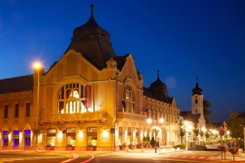 Фотография гостиницы Hotel Queen Elizabeth Superior