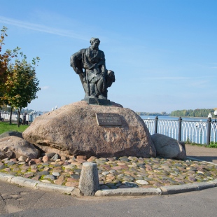 Фотография памятника Памятник бурлаку