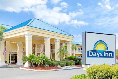 Фотография гостиницы Days Inn by Wyndham Kingsland GA