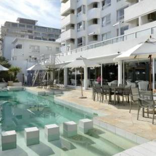 Фотографии гостиницы
Peninsula All Suite Hotel