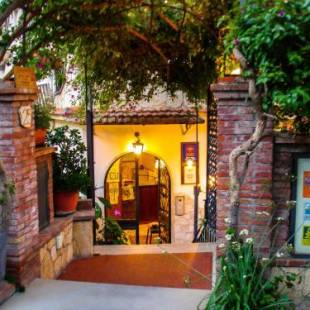 Фотографии гостиницы
Hotel Condor