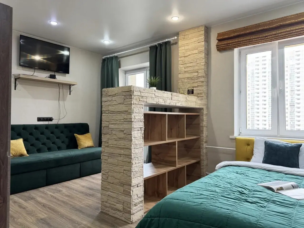 Фотография квартиры Квартира Яркая Студия на Улице Университетская Набережная 62