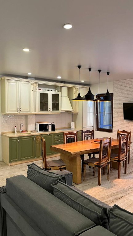 Фотографии квартиры 
            Апартаменты Эко Дом в Жк Катерина Альпик с видом на горы и террасой