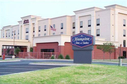 Фотография гостиницы Hampton Inn & Suites Lawton