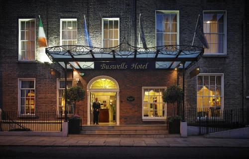 Фотография гостиницы Buswells Hotel
