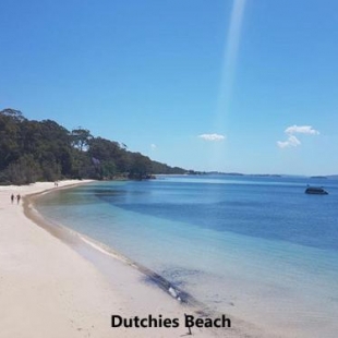 Фотография гостевого дома 27b Christmas Bush Avenue - duplex in Nelson Bay walking distance to Dutchies Beach