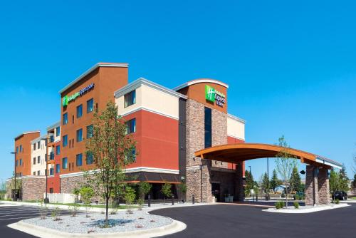 Фотография гостиницы Holiday Inn Express Hotel & Suites Butte, an IHG Hotel