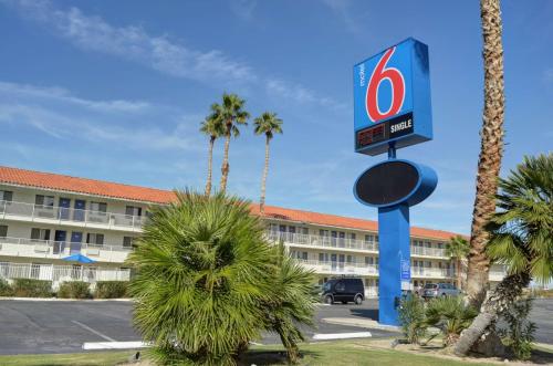 Фотография гостиницы Motel 6-Twentynine Palms, CA