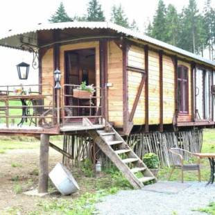 Фотографии гостевого дома
Cozy Mobile Home in Vresse-sur-Semois with Terrace