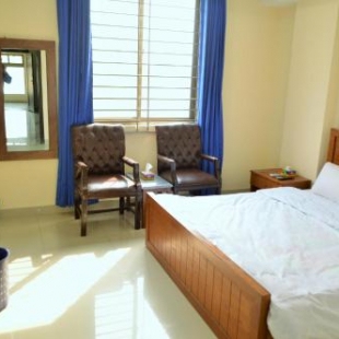 Фотография гостевого дома Intellectual Budget - Bahria Town