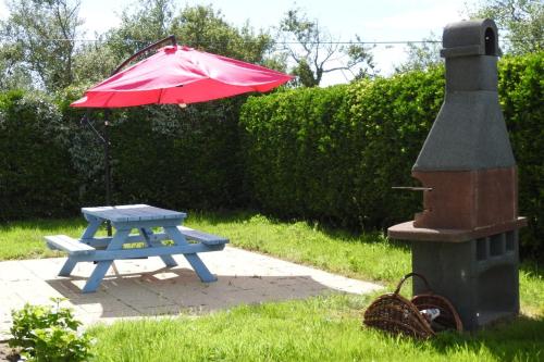 Фотография гостевого дома Propriete d'une chambre a Sainte Marie du Mont a 100 m de la plage avec jardin clos et wifi