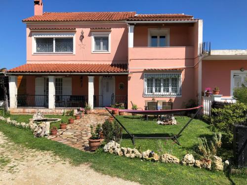 Фотография гостевого дома Noufris House Roda Corfu