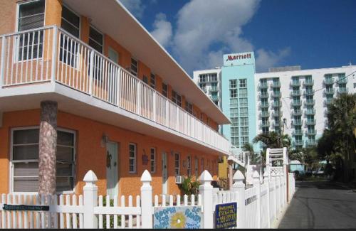 Фотографии апарт отеля
The Sea Turtle