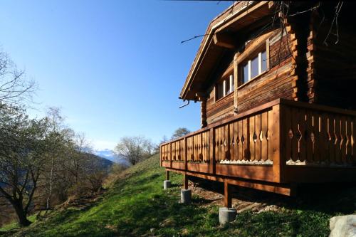 Фотографии гостевого дома
Comfortable chalet in the heart of nature, calm and peaceful