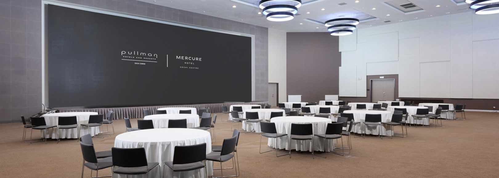 Фотография конференц-зала Платан Пуллман Сочи Центр