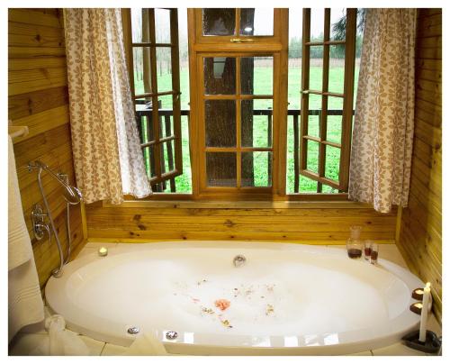 Фотография гостевого дома Vindoux Tree House Guest Farm & Spa