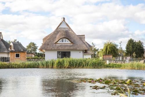 Фотографии гостевого дома
Holiday Home Fuhlendorf - DOS05104e-F