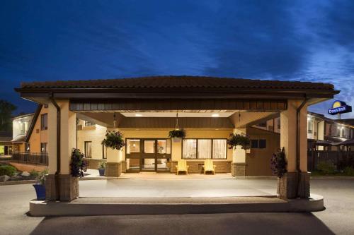 Фотография гостиницы Days Inn by Wyndham Miramichi NB