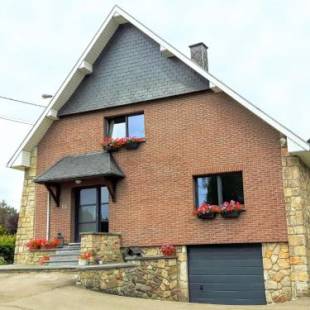 Фотографии гостевого дома 
            Alluring Holiday Home in Waimes with Garden